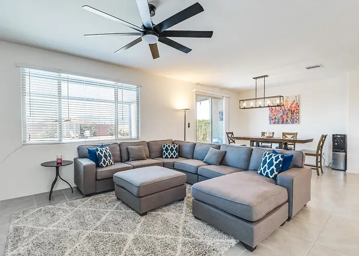 Extended-stay Escape W/ Office & Ev Charger Holiday home