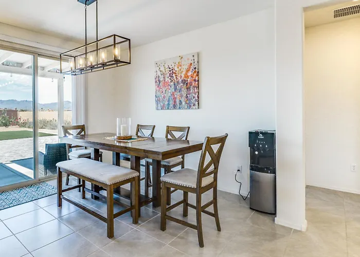 Holiday home Extended-stay Escape W/ Office & Ev Charger